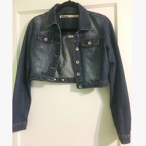 Cropped Denim Jacket! 💙